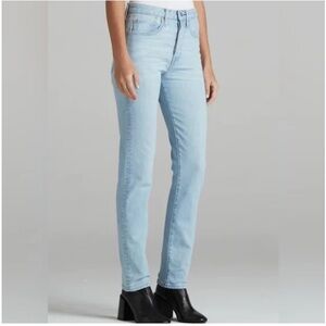 NWT Edwin Bree Crop Slim Straight Jeans